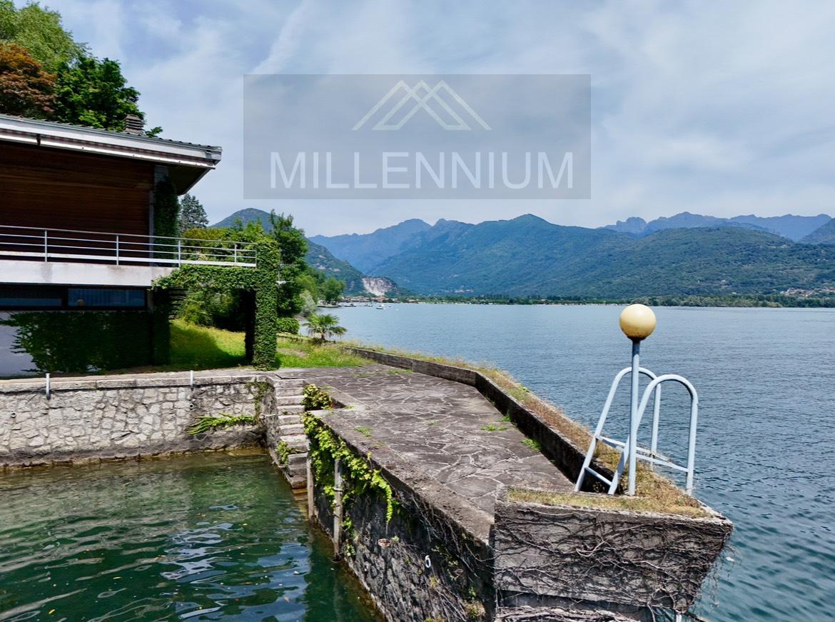 Villa con giardino a Stresa