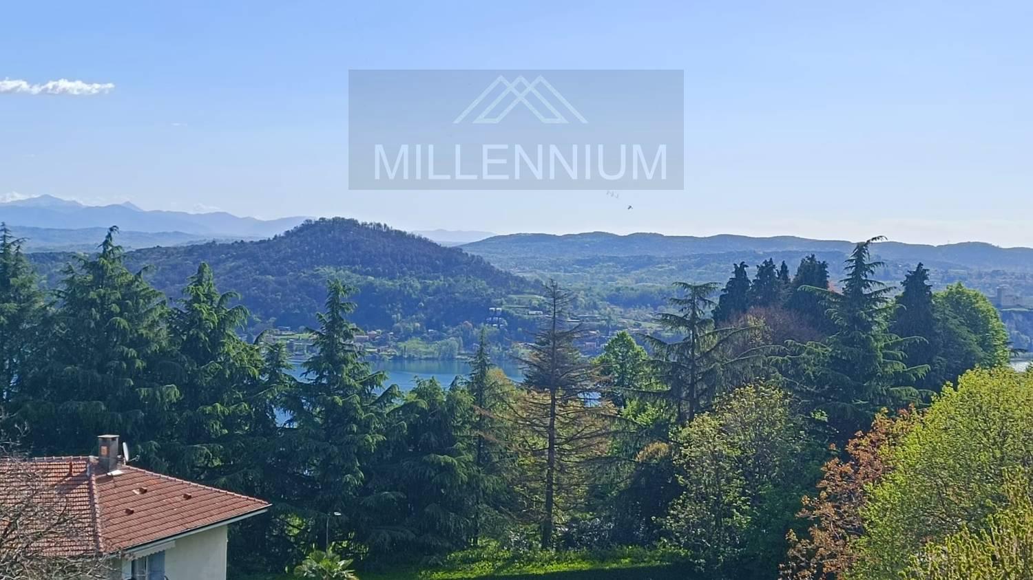 Bilocale in vendita a Arona