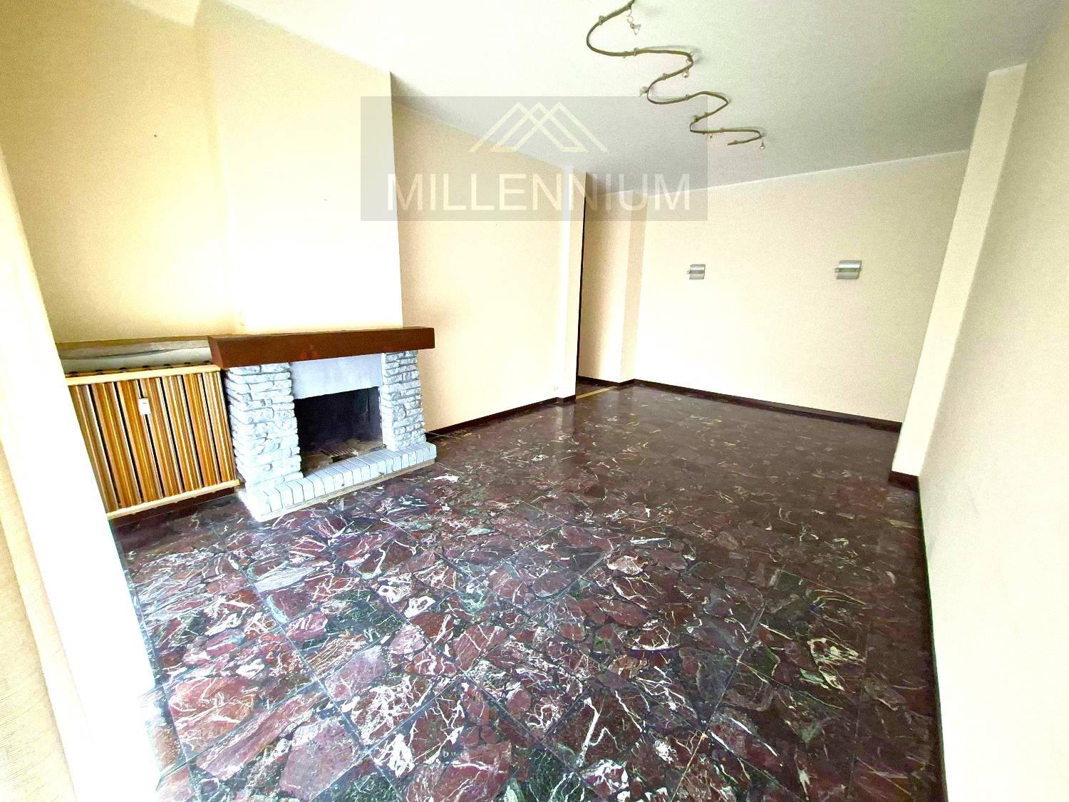 Trilocale in affitto a Arona