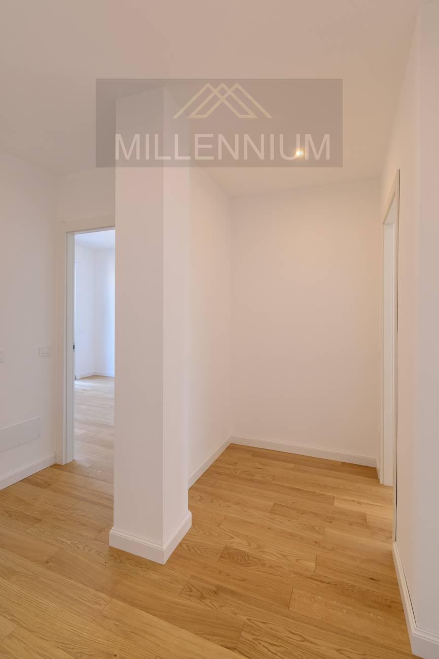 Quadrilocale arredato in affitto a Arona