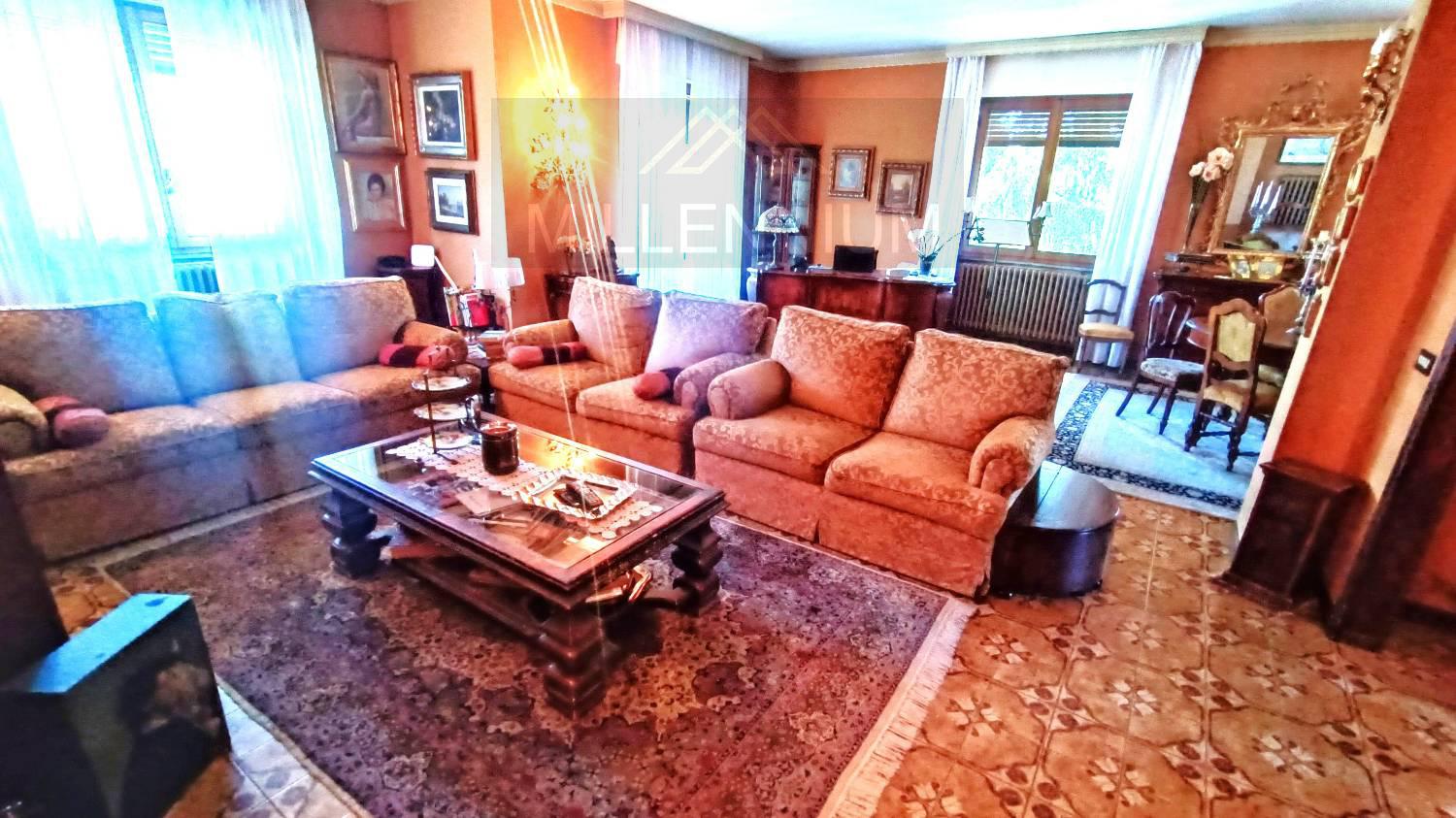 Laboratorio con giardino a Dormelletto