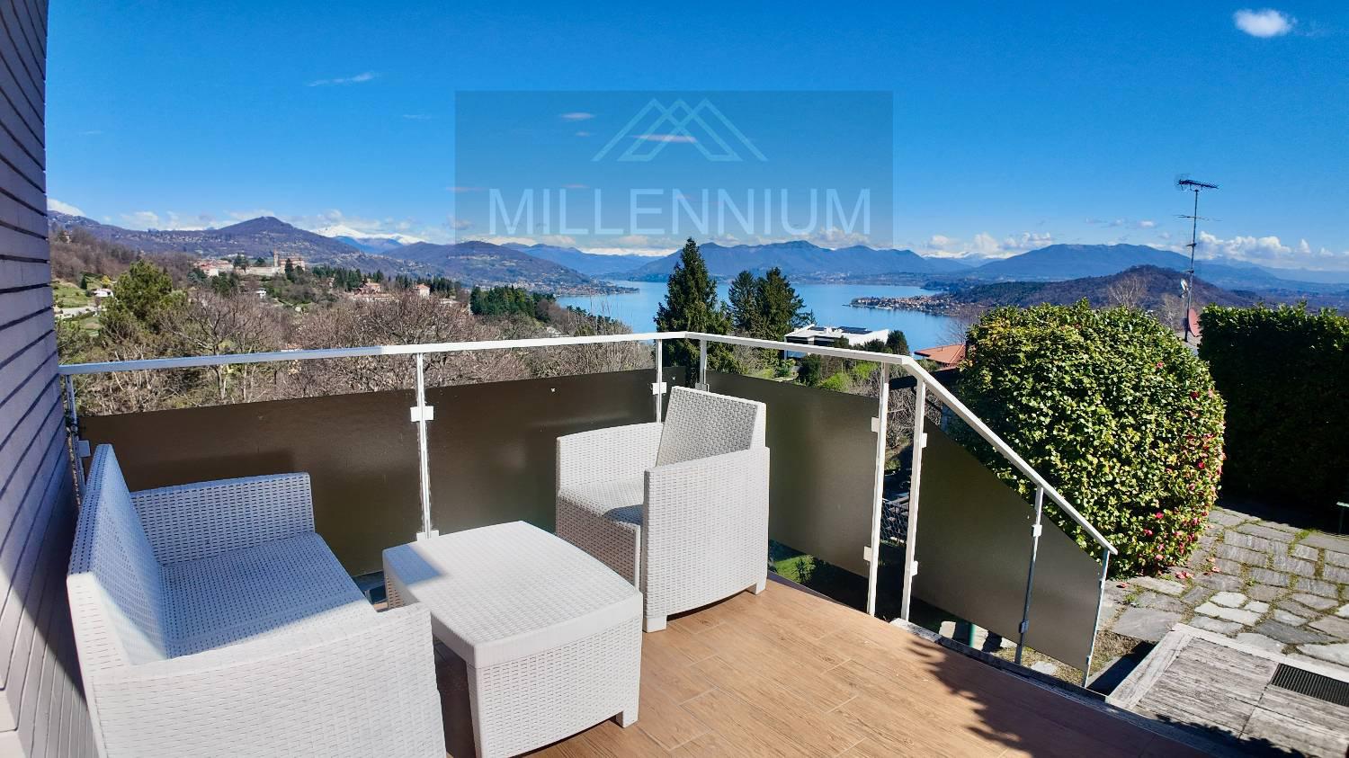 Villa in vendita a Arona