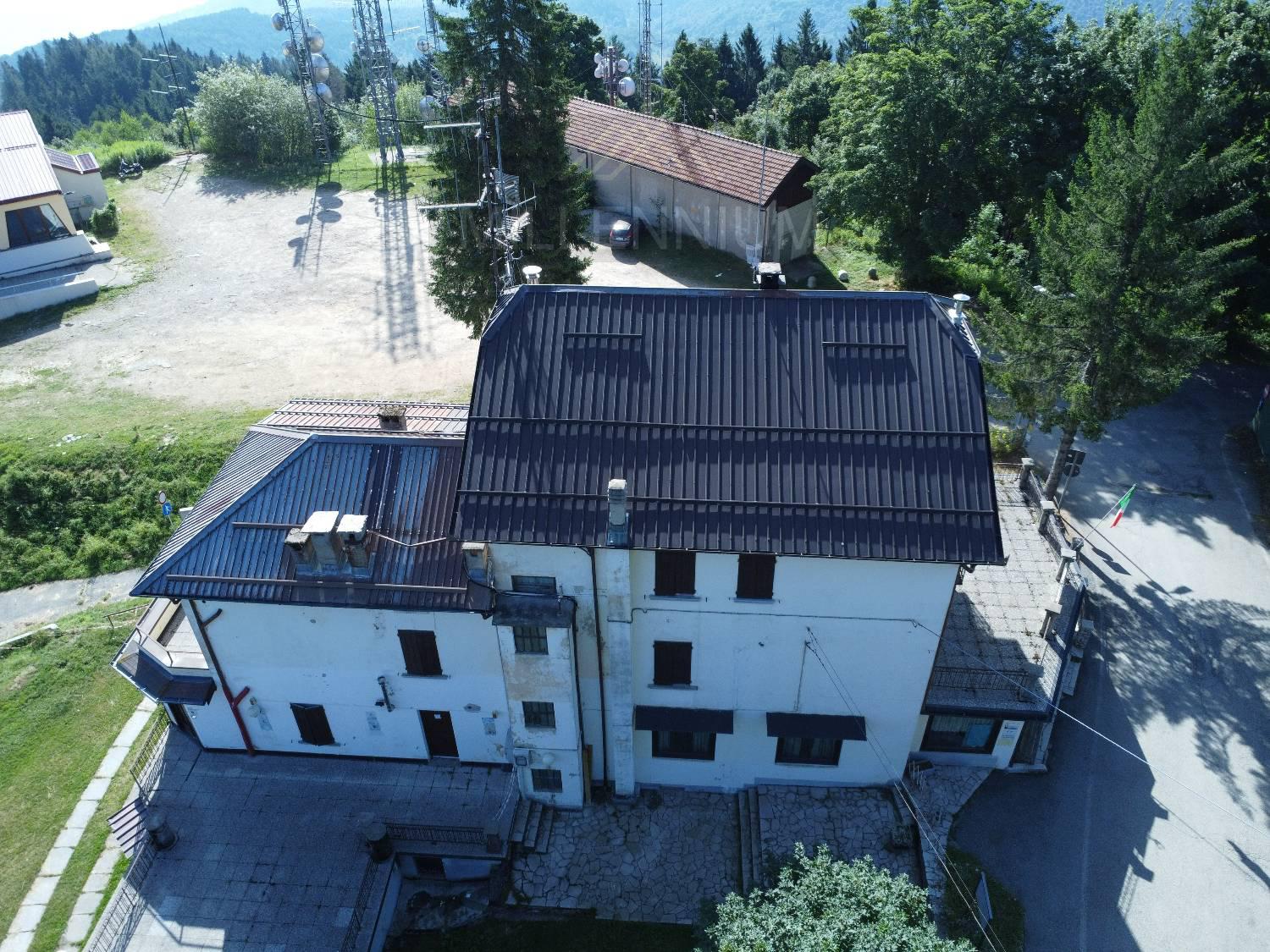 Attivit commerciale Albergo con giardino a Stresa