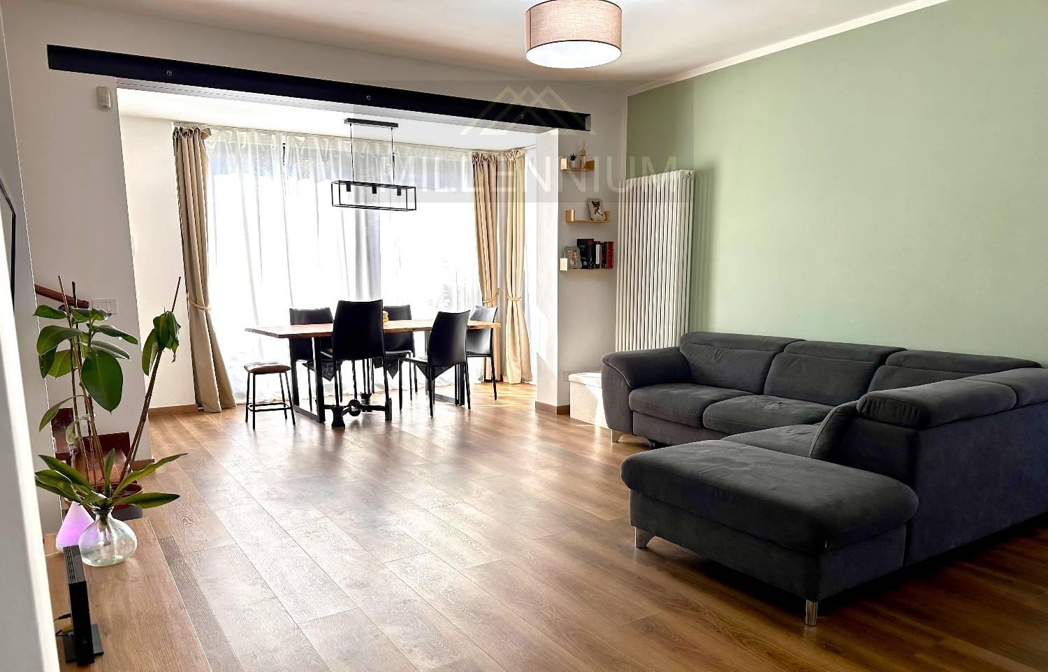 Villa Bifamiliare in vendita a Castelletto Sopra Ticino