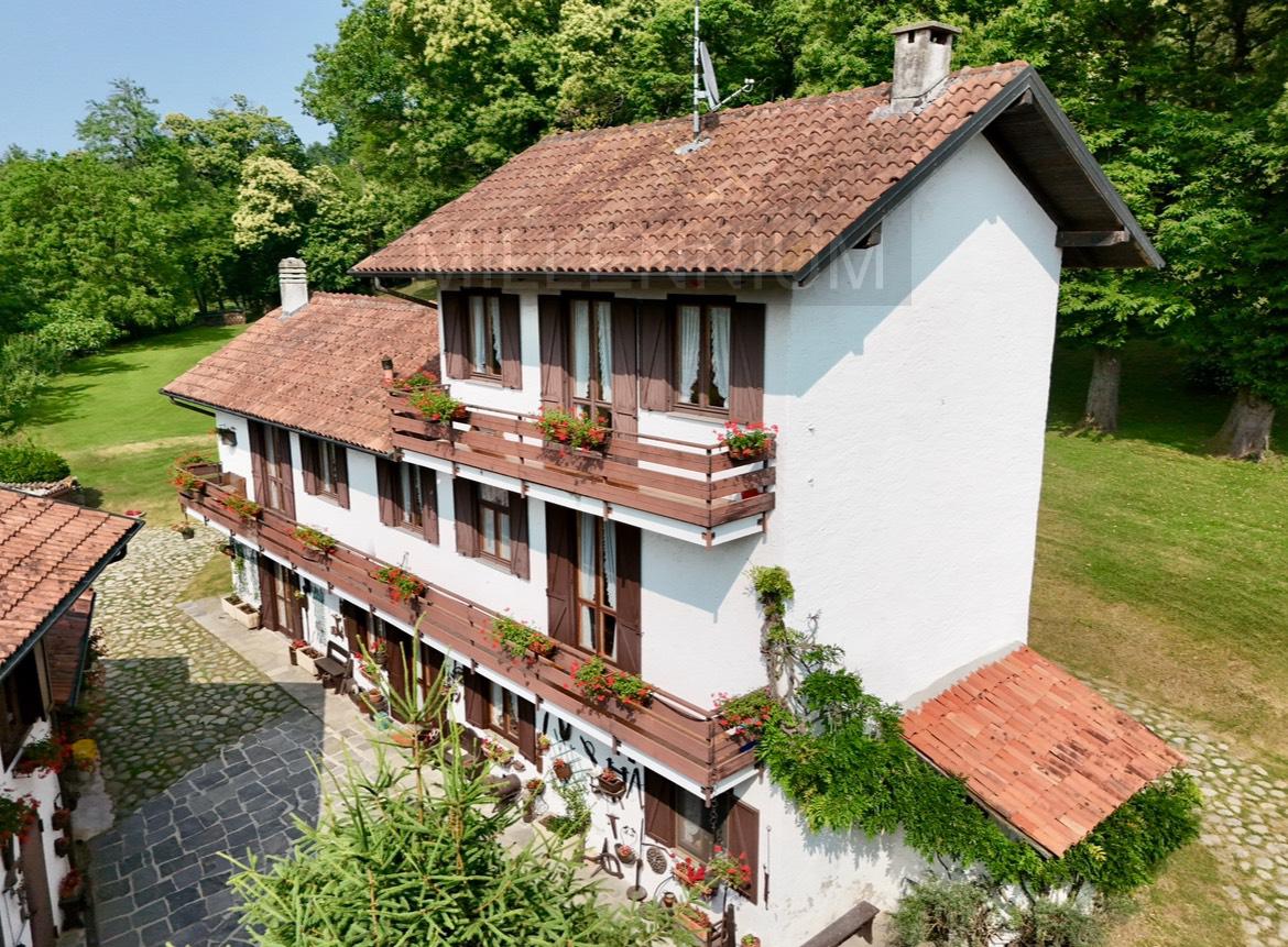 Rustico con giardino a Arona