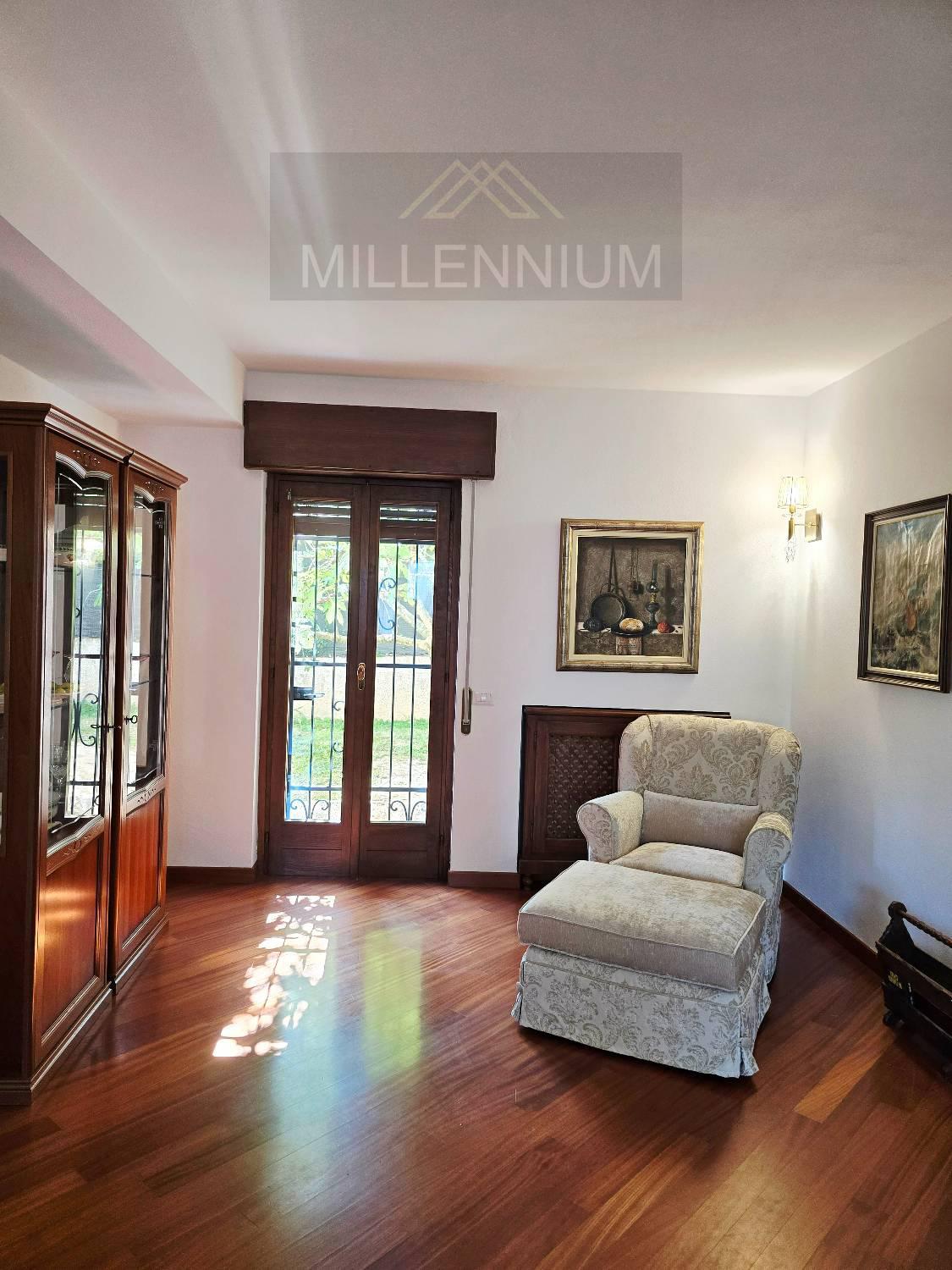 Villa in vendita a Arona