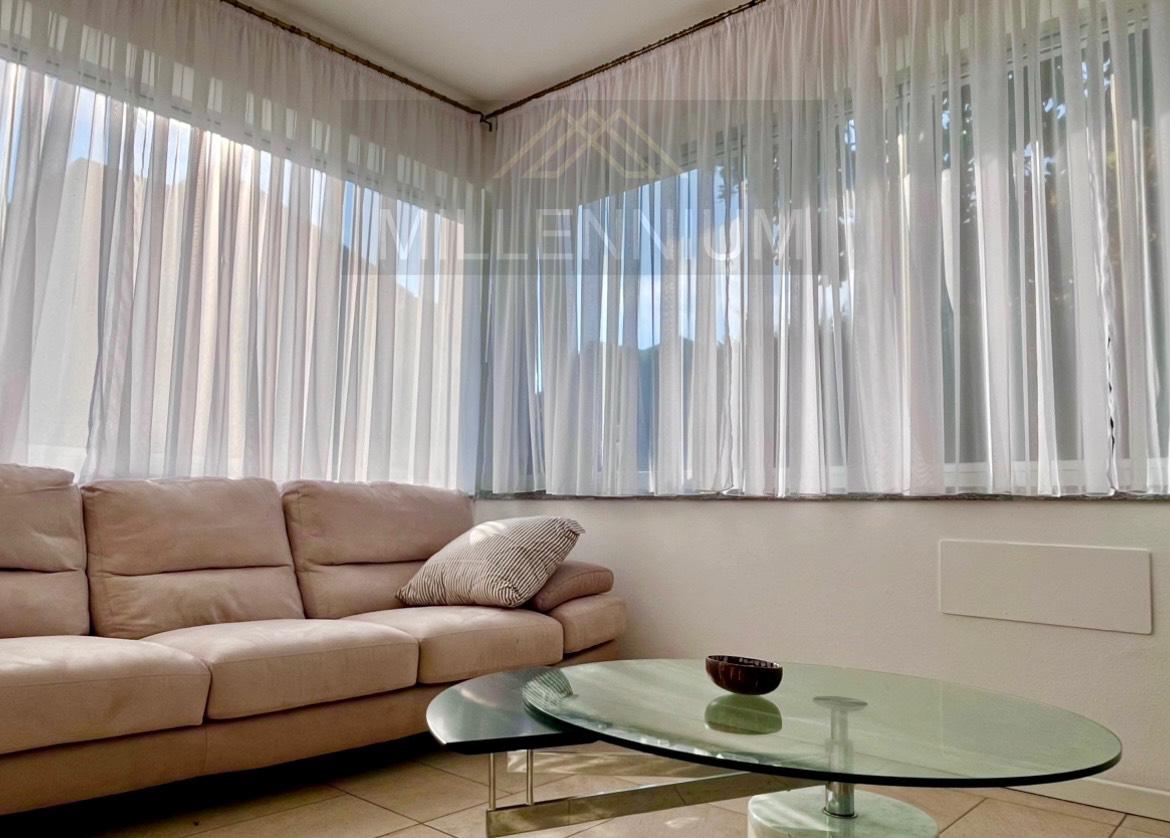 Quadrilocale arredato in affitto a Arona