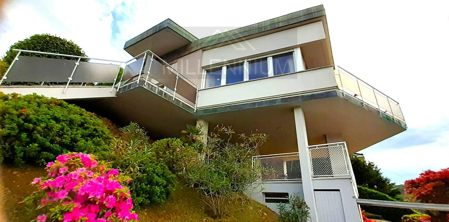 Villa in vendita a Arona