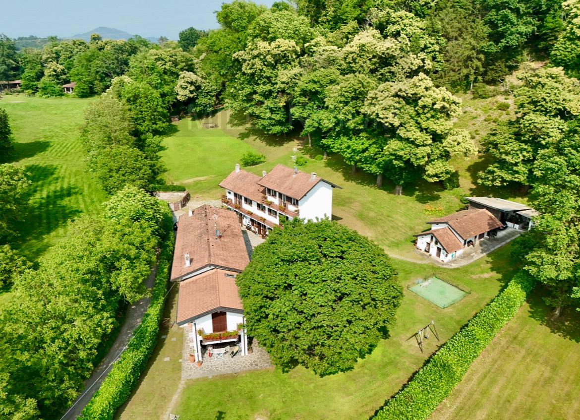 Rustico con giardino a Arona