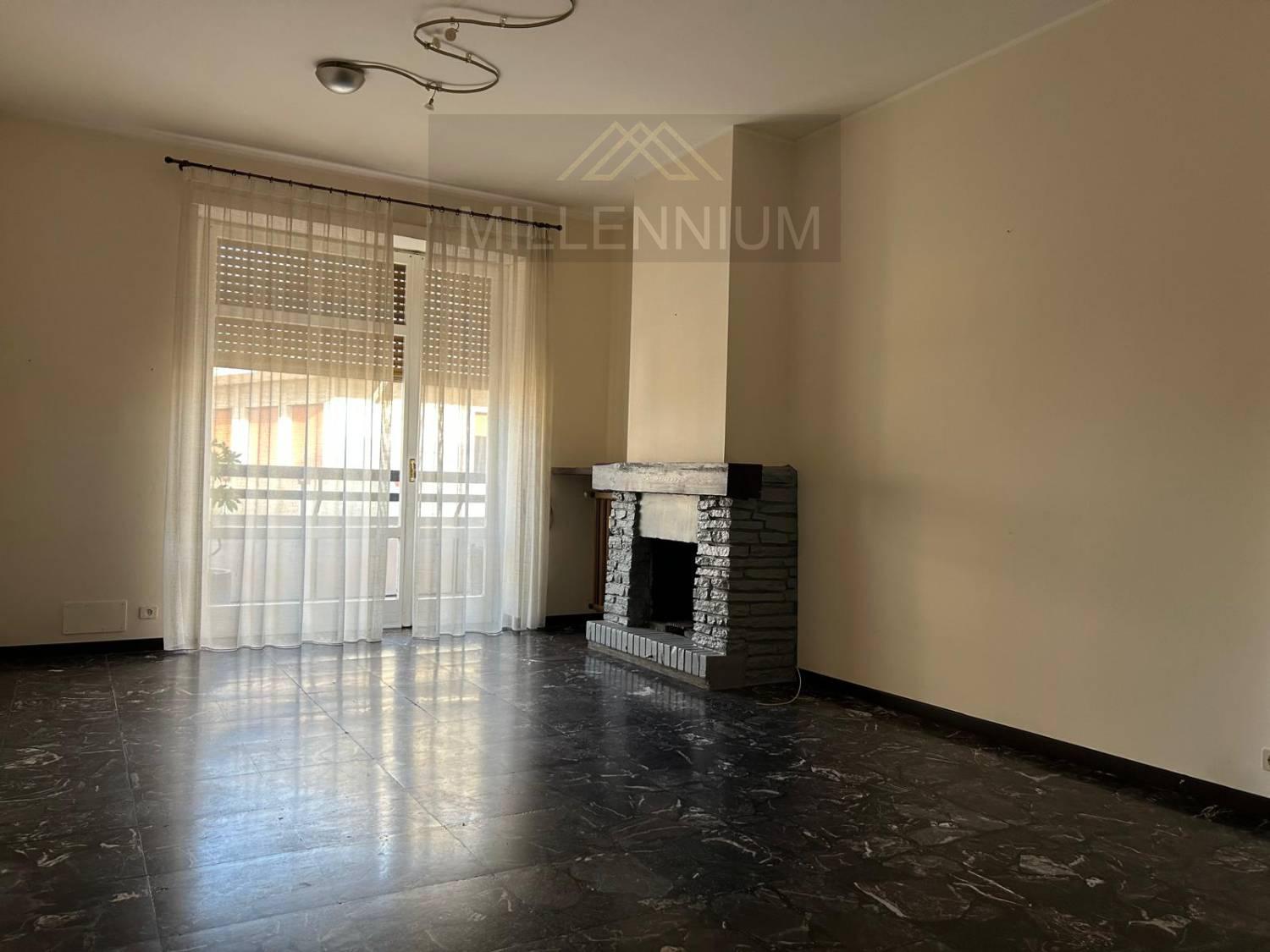 Trilocale in affitto a Arona