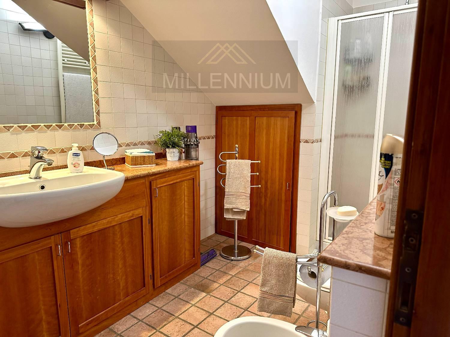 Villa in vendita a Meina