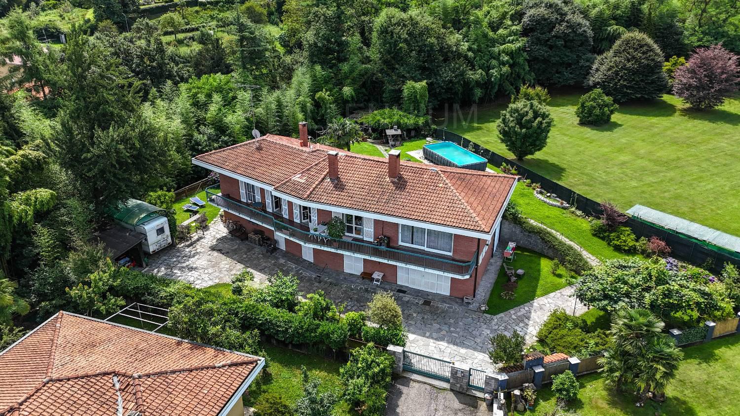 Villa in vendita a Arona