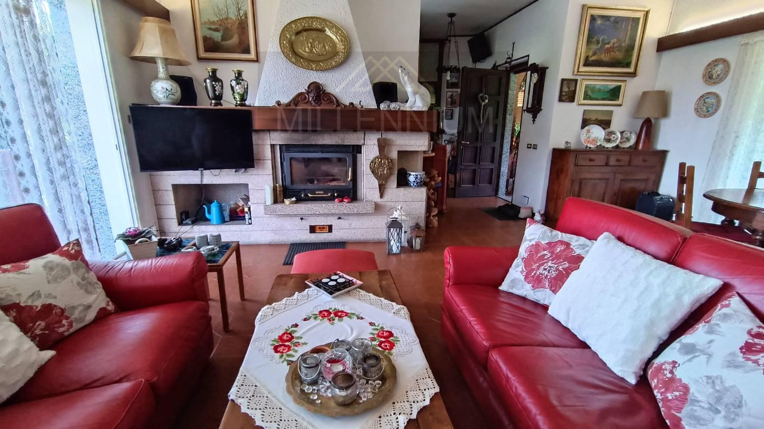 Villa in vendita a Arona