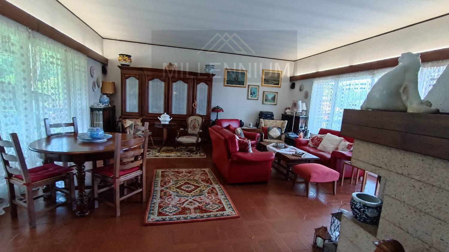 Villa in vendita a Arona