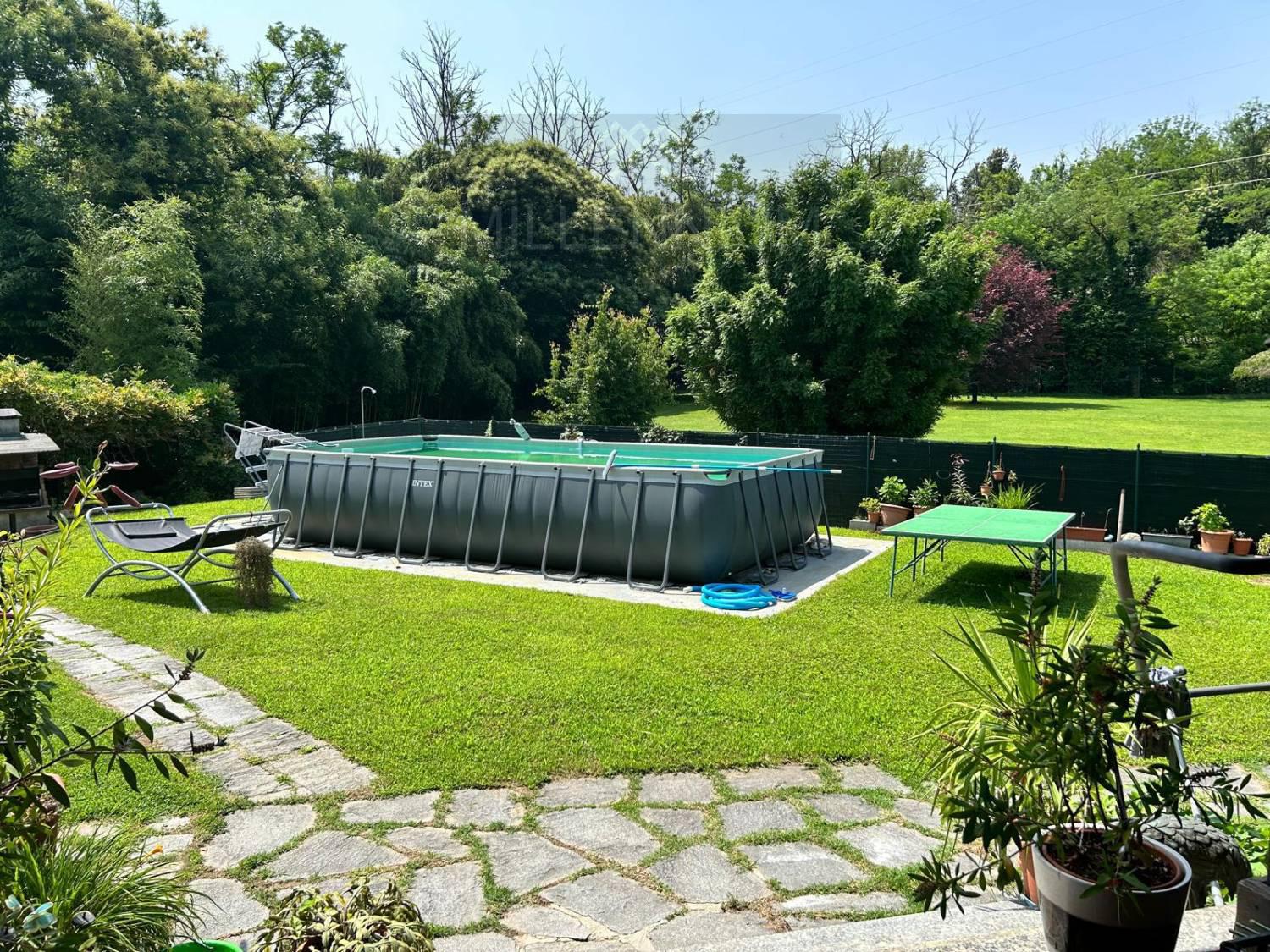 Villa in vendita a Arona