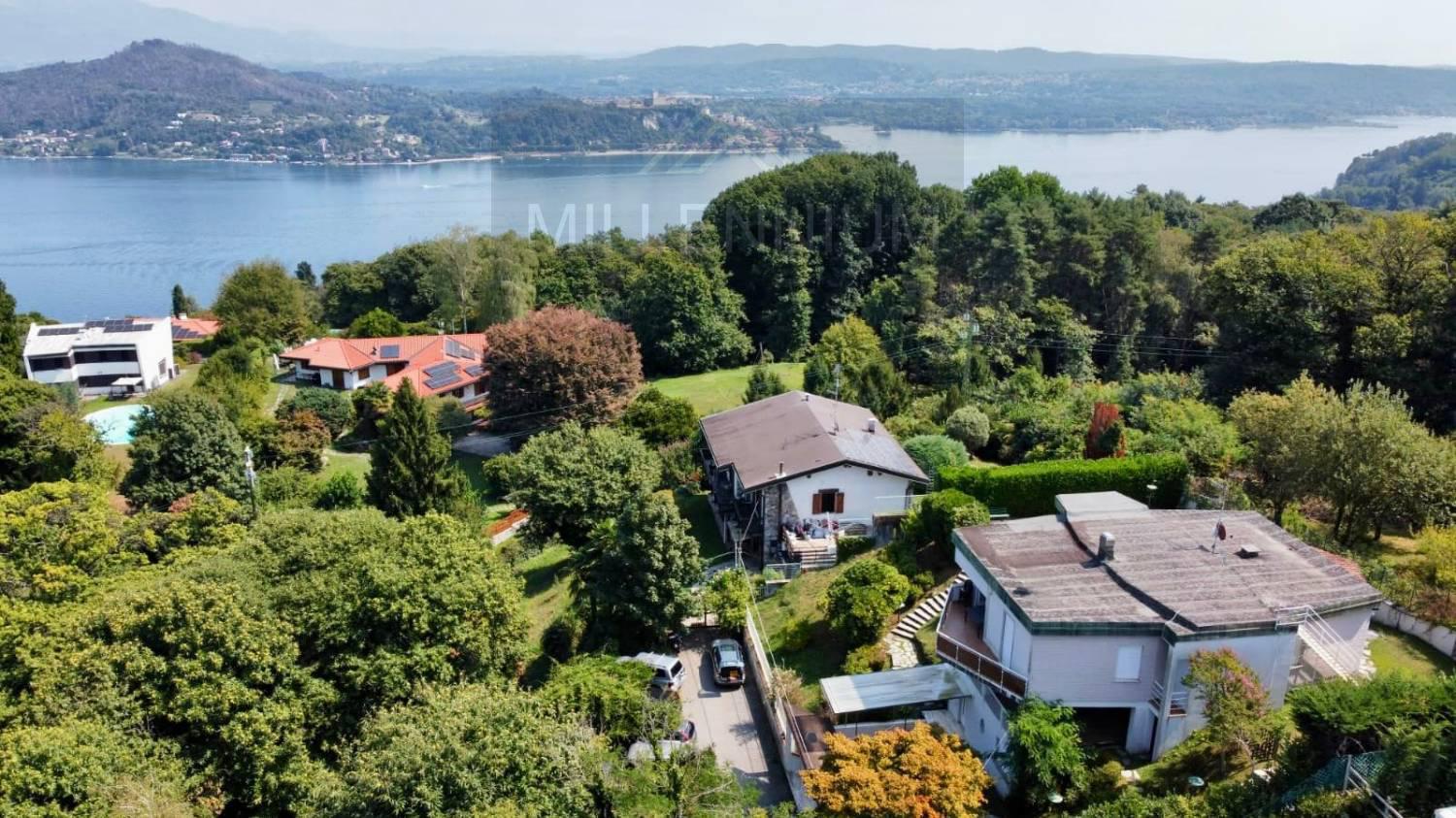 Villa in vendita a Arona