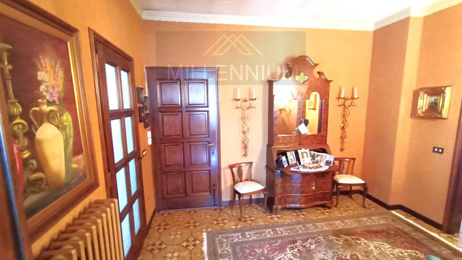 Laboratorio con giardino a Dormelletto