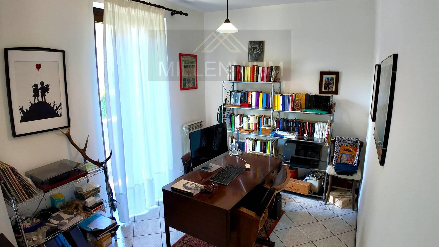 Villa in vendita a Dormelletto