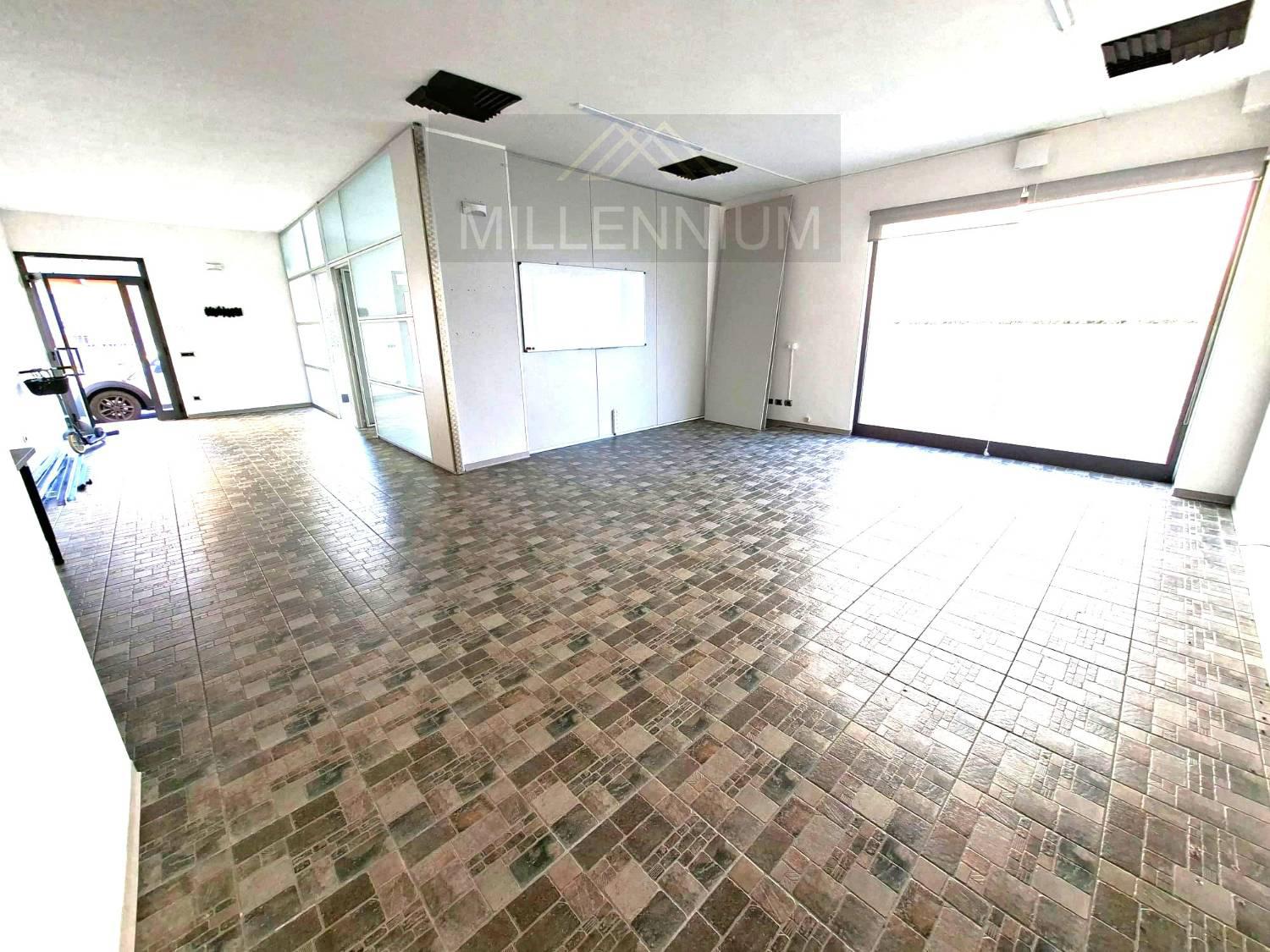 Ufficio ristrutturato a Arona