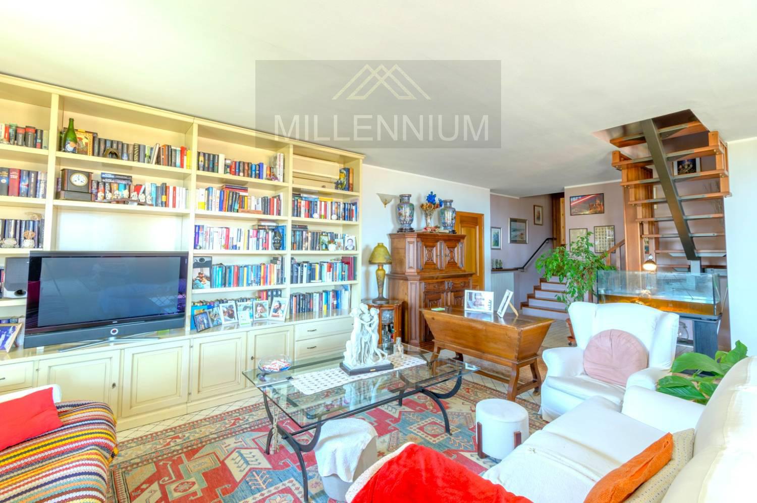 Villa in vendita a Meina