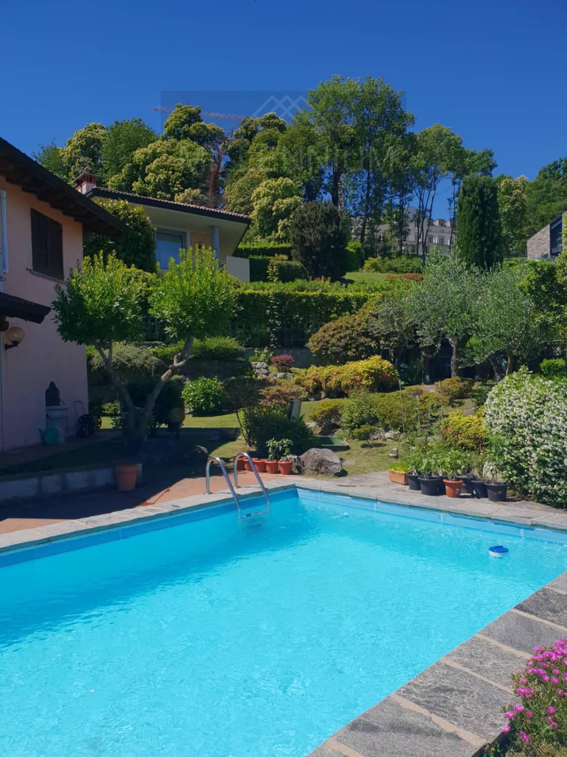 Villa in vendita a Meina