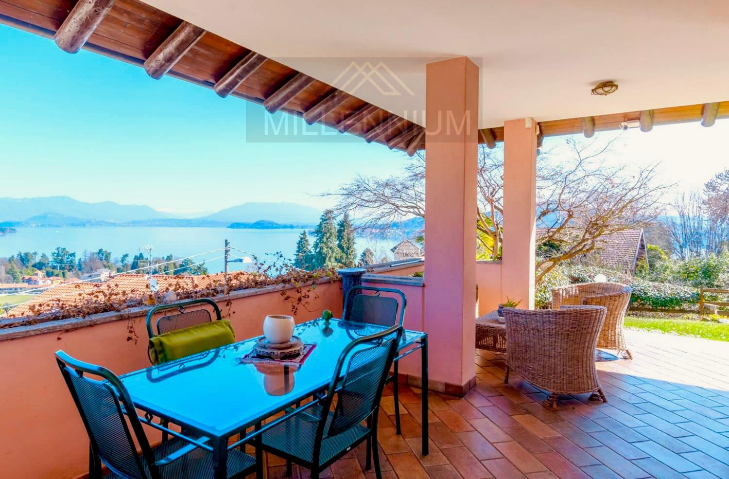 Villa in vendita a Meina