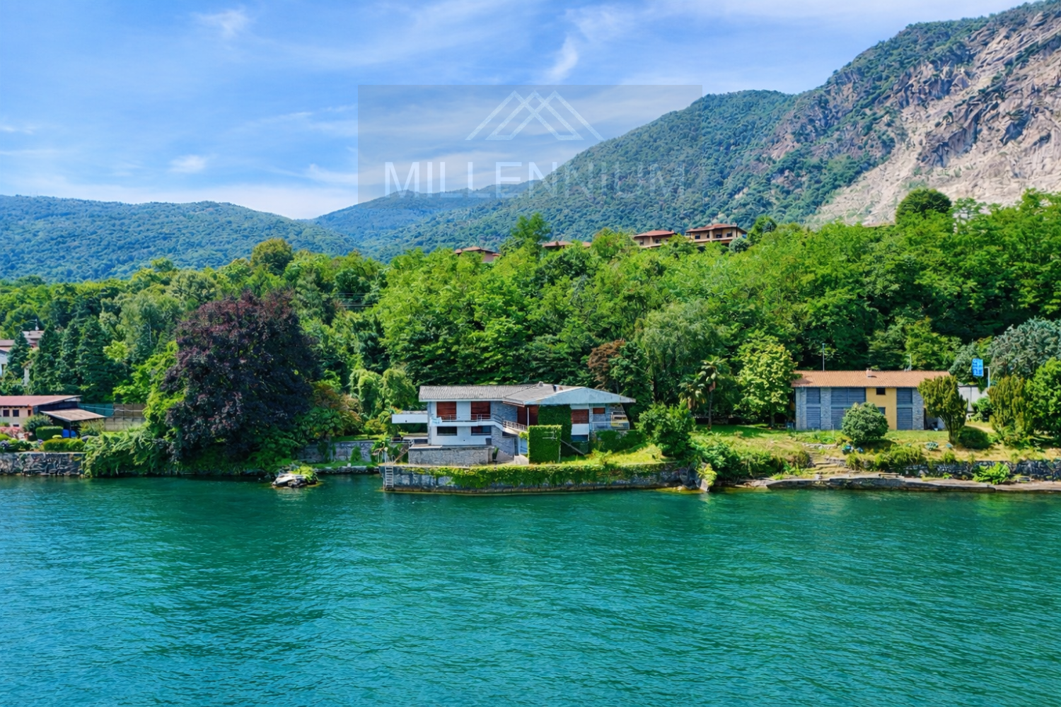 Villa con giardino a Stresa