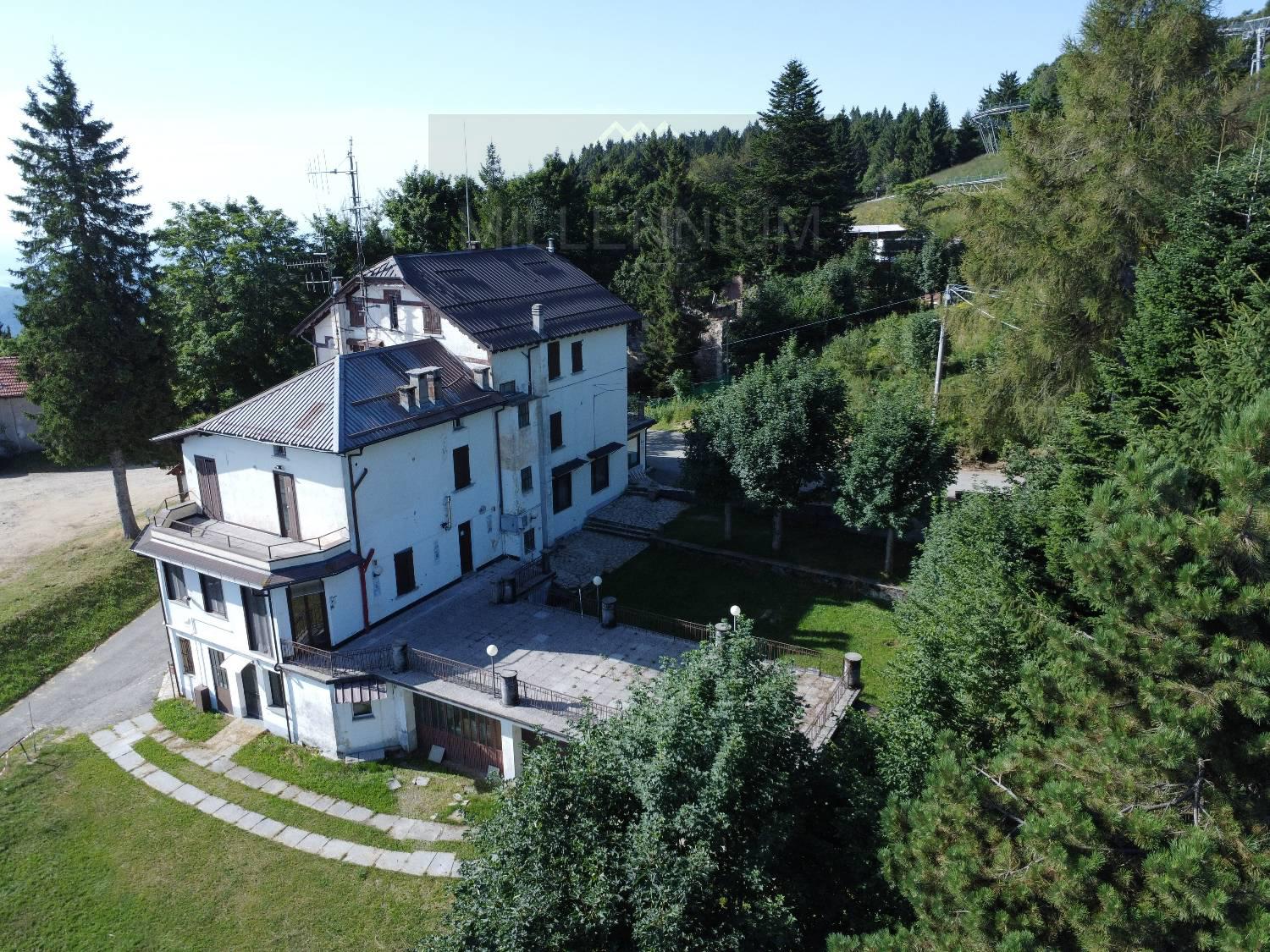 Attivit� commerciale Albergo con giardino a Stresa