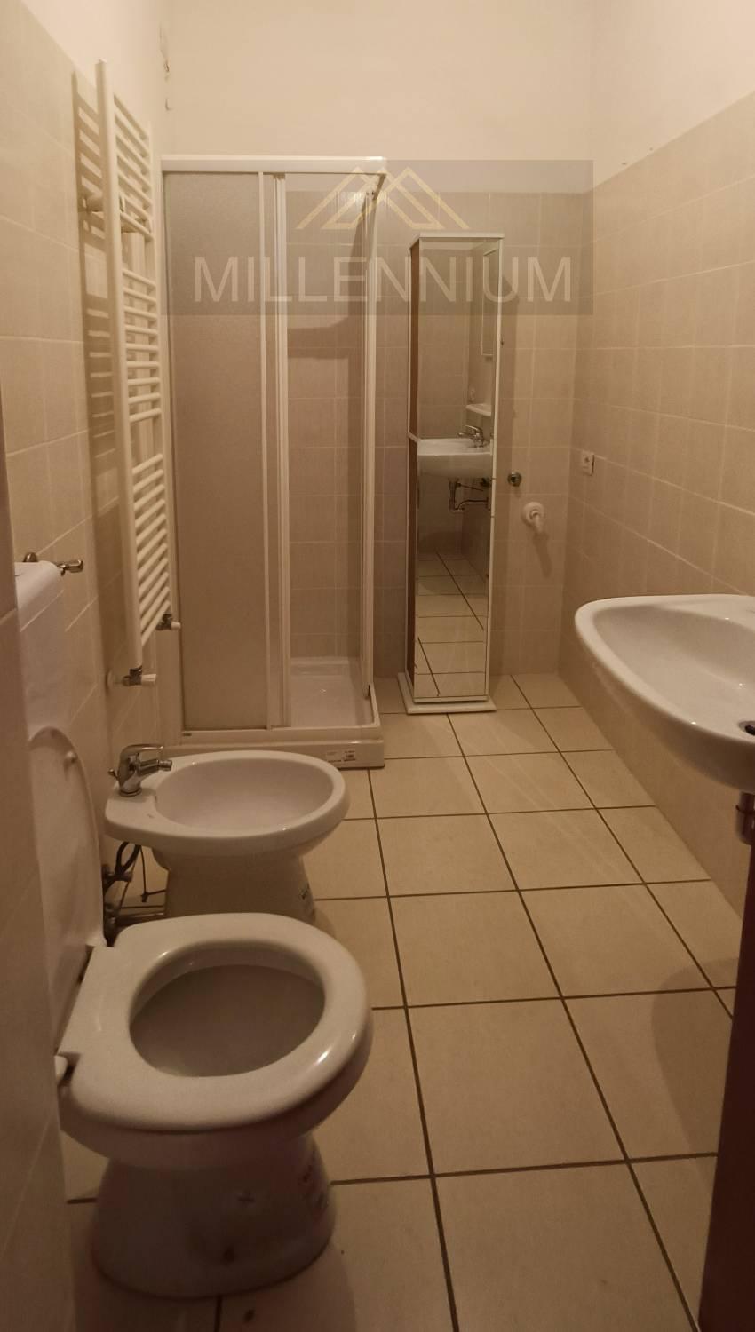 Monolocale con box a Arona