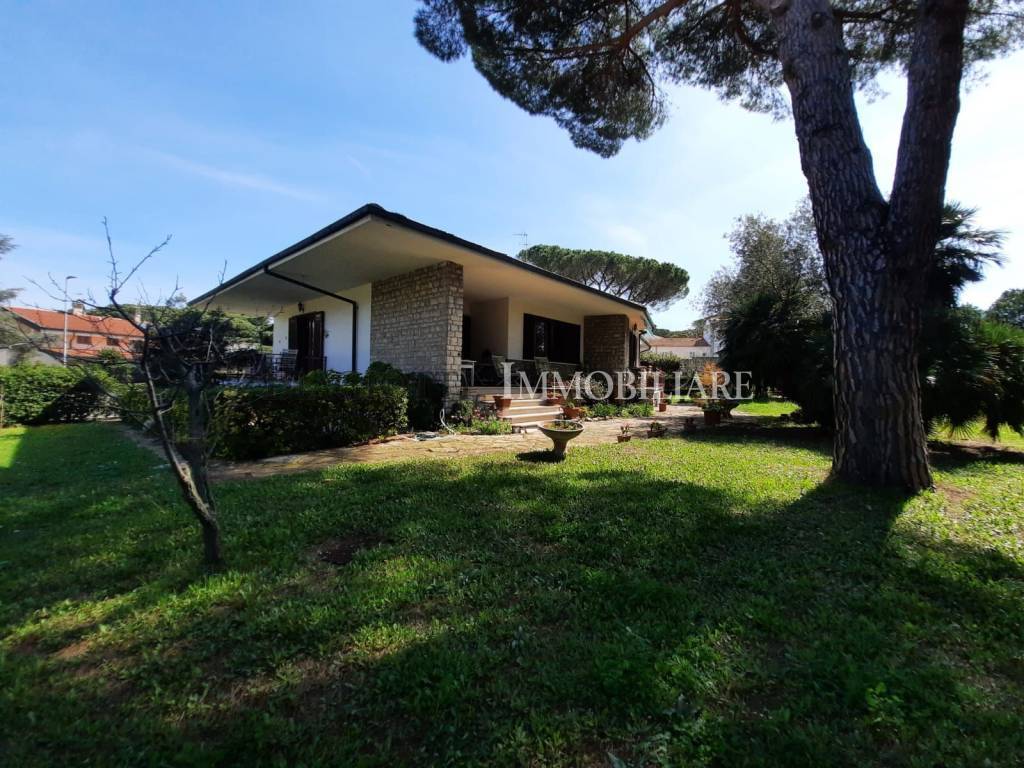 Villa con giardino, Livorno montenero basso