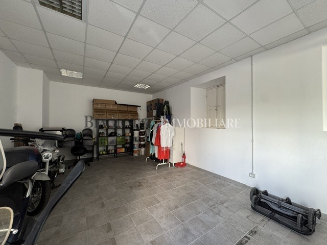 Box/Garage 70mq ristrutturato, Livorno antignano
