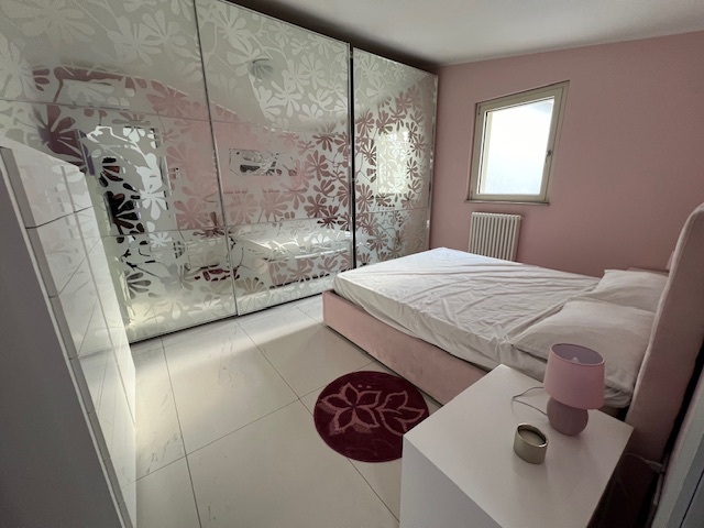 Trilocale arredato in affitto a Roseto degli Abruzzi