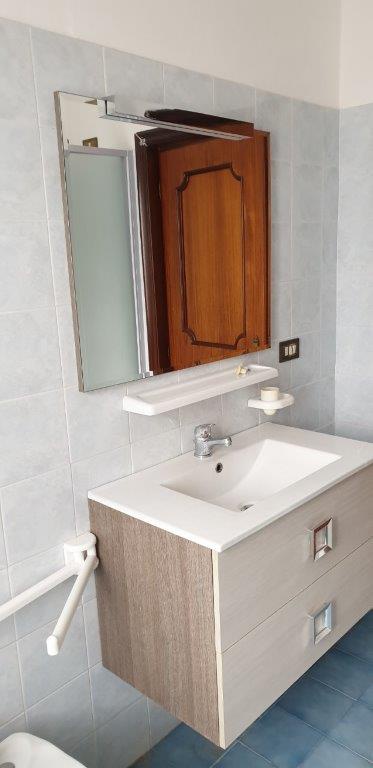 Quadrilocale arredato in affitto a Roseto degli Abruzzi