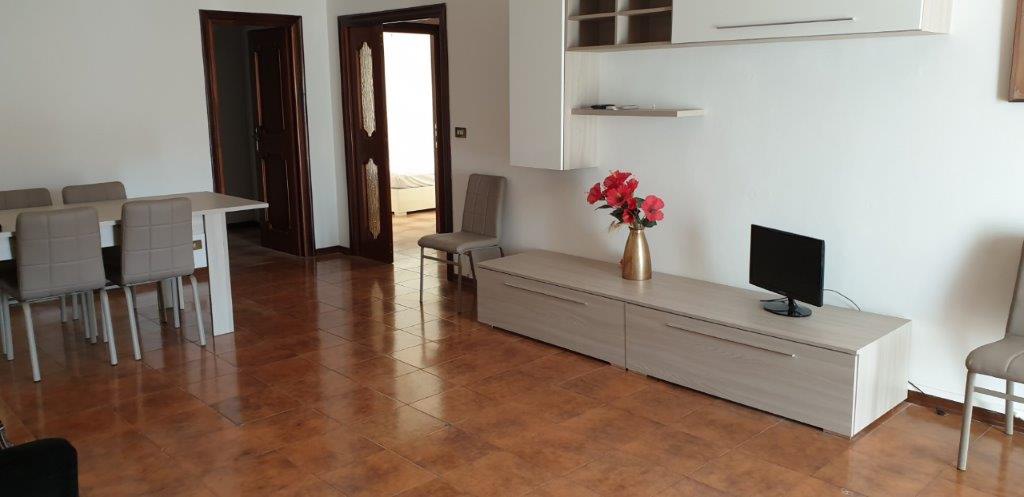 Quadrilocale arredato in affitto a Roseto degli Abruzzi