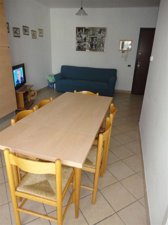 Trilocale arredato in affitto in lungomare roma, Roseto degli Abruzzi