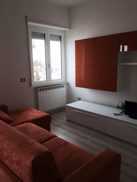 Trilocale arredato in affitto in lungomare roma, Roseto degli Abruzzi