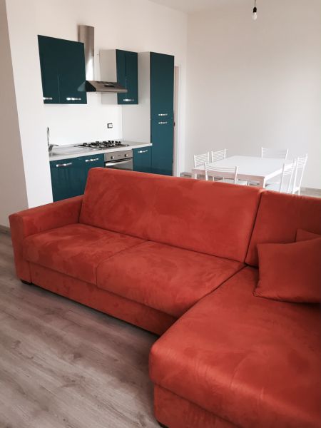 Trilocale arredato in affitto in lungomare roma, Roseto degli Abruzzi