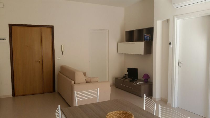 Bilocale arredato in affitto in lungomare roma, Roseto degli Abruzzi