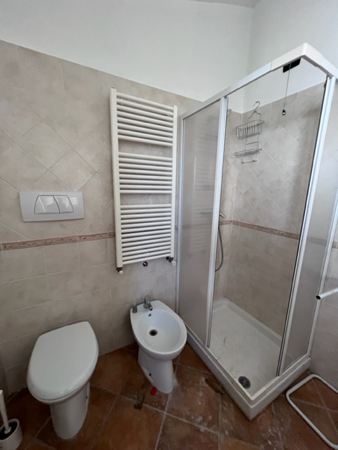 Trilocale arredato in affitto a Roseto degli Abruzzi