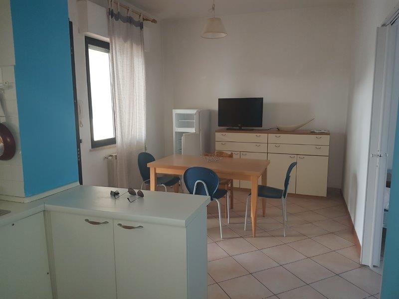 Trilocale arredato in affitto in lungomare trieste, Roseto degli Abruzzi