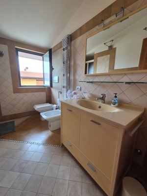 Quadrilocale arredato in affitto a Roseto degli Abruzzi