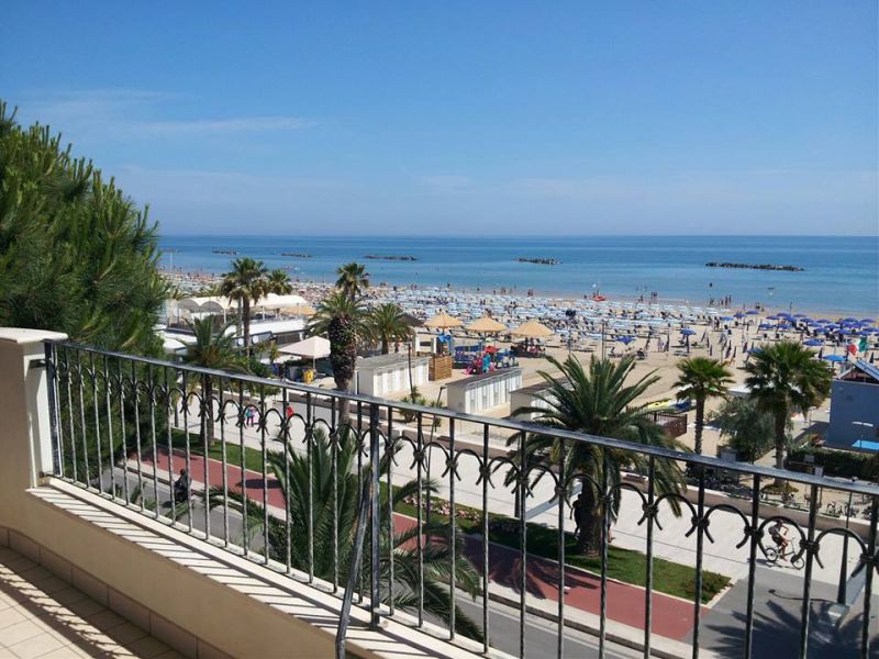 Trilocale arredato in affitto in lungomare roma, Roseto degli Abruzzi