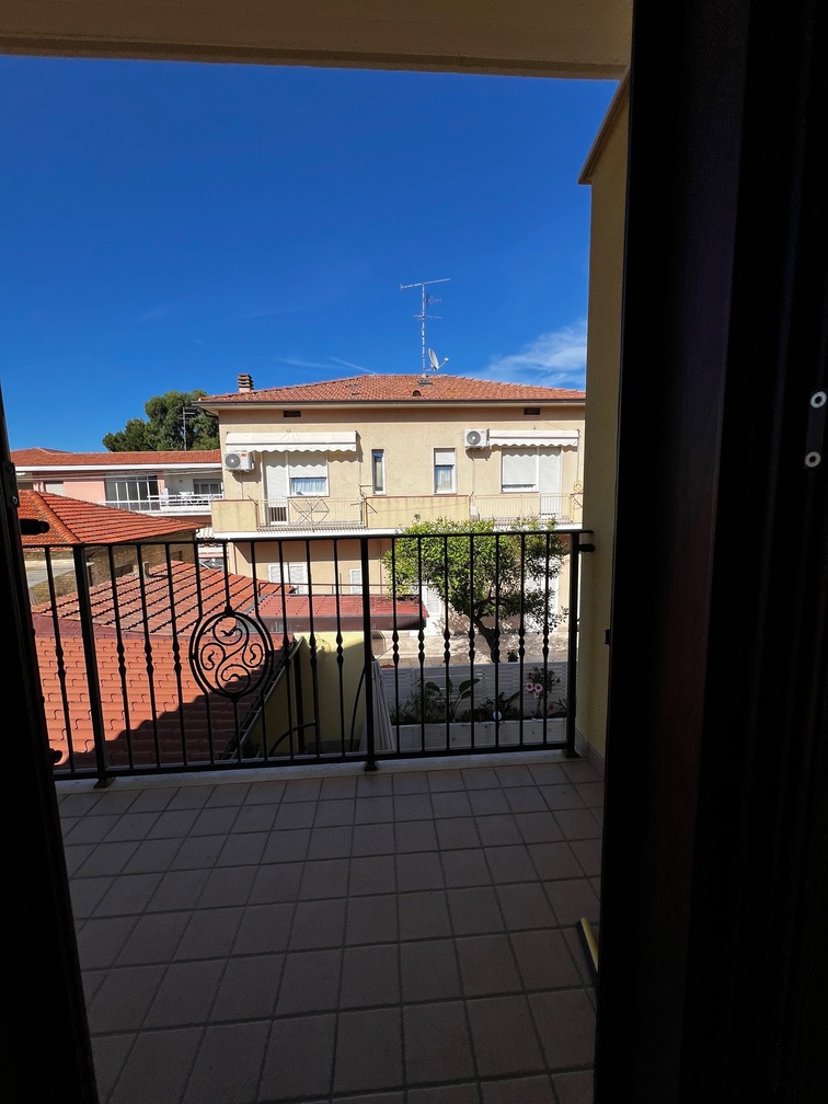 Bilocale arredato in affitto in via de amicis, Roseto degli Abruzzi