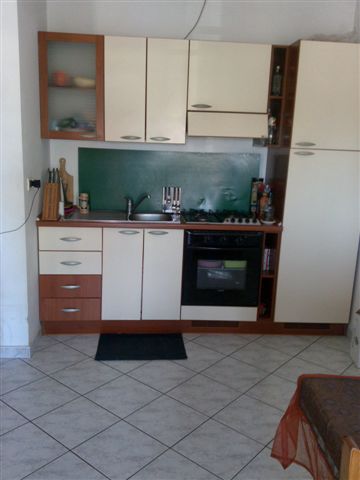 Bilocale arredato in affitto in lungomare trieste, Roseto degli Abruzzi