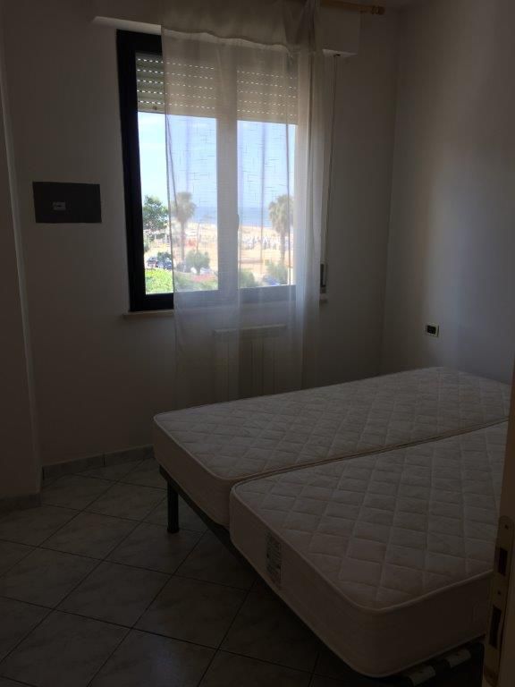 Bilocale arredato in affitto in lungomare trieste, Roseto degli Abruzzi