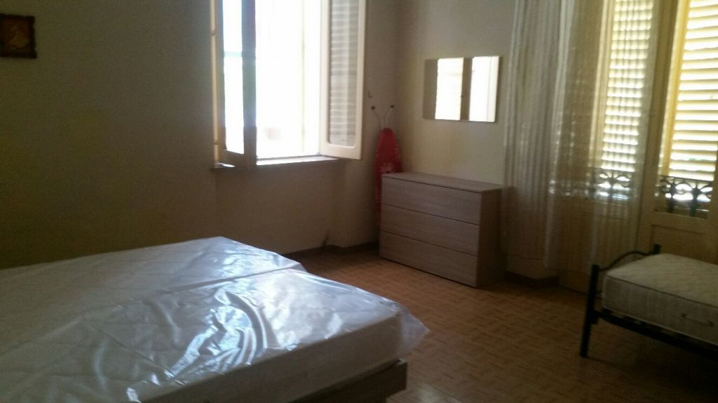 Quadrilocale arredato in affitto in via nazionale, Roseto degli Abruzzi