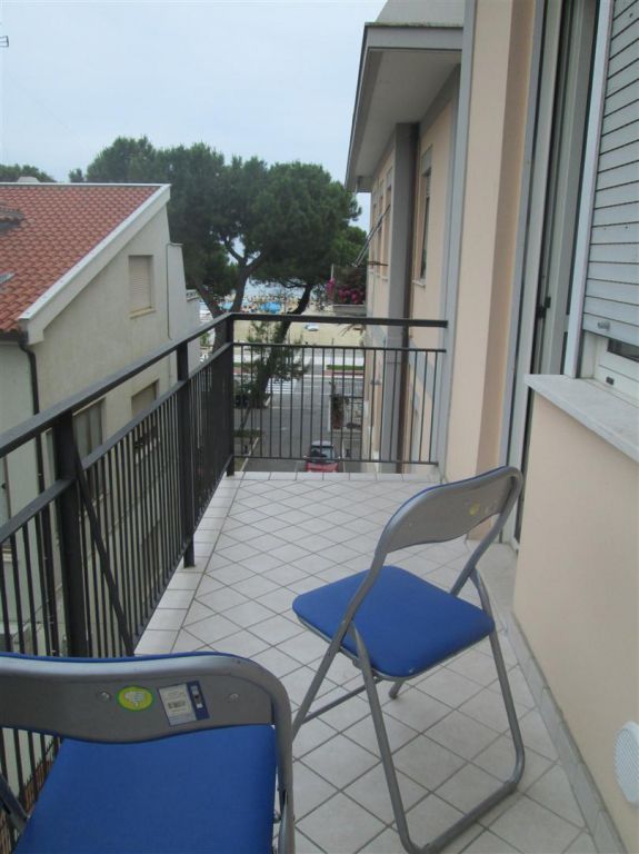 Trilocale arredato in affitto in via lincoln, Roseto degli Abruzzi