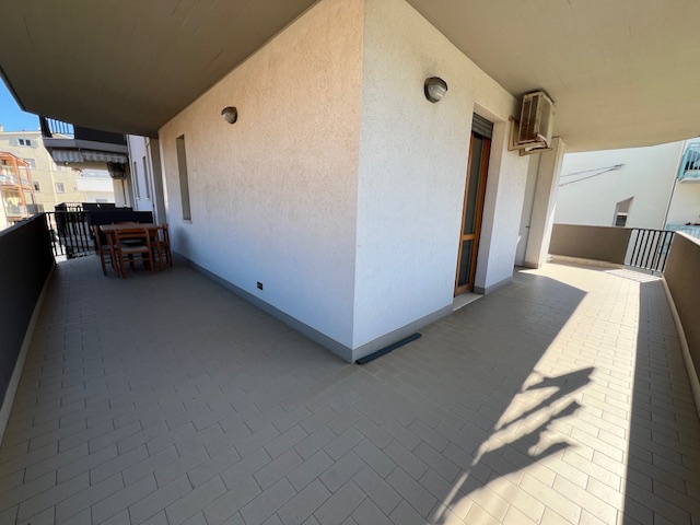 Trilocale arredato in affitto a Roseto degli Abruzzi