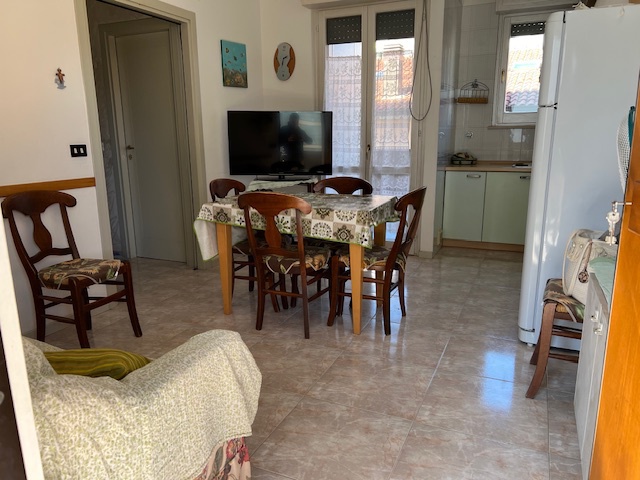 Trilocale arredato in affitto a Roseto degli Abruzzi