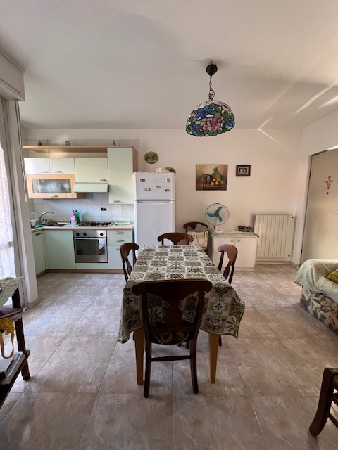 Trilocale arredato in affitto a Roseto degli Abruzzi